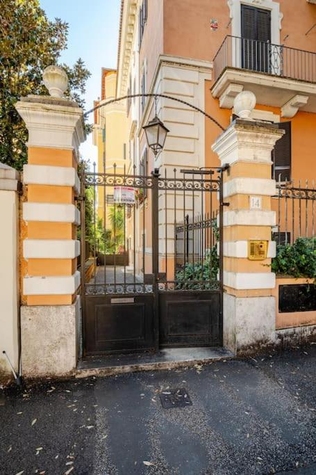 Lovely Loft Torlonia In Center Town Apartment Rom