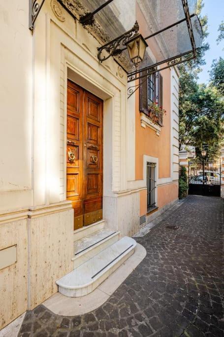 Apartment Lovely Loft Torlonia In Center Town Rom